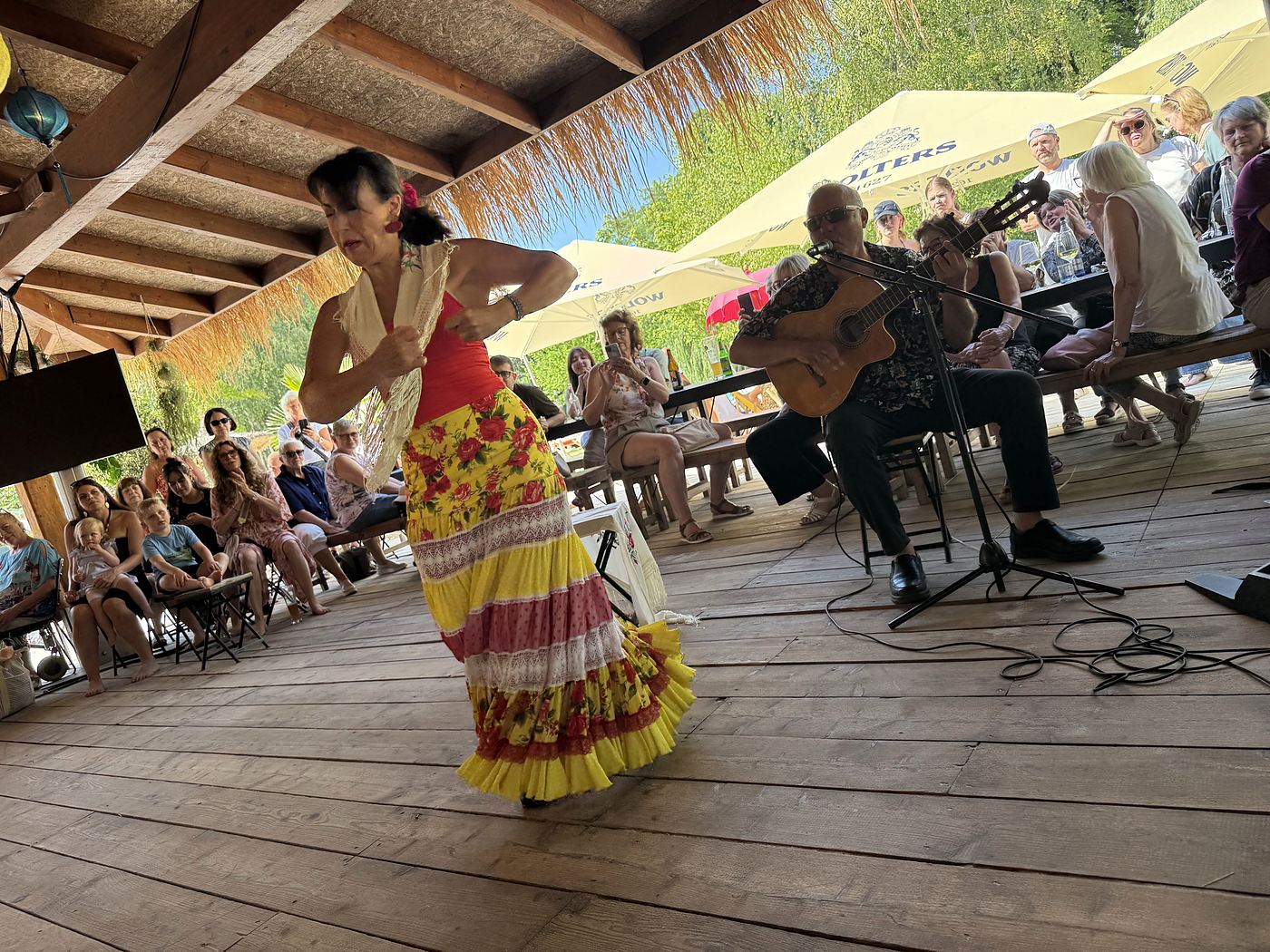 Flamenco-Auftritt auf der Holzb&uuml;hne